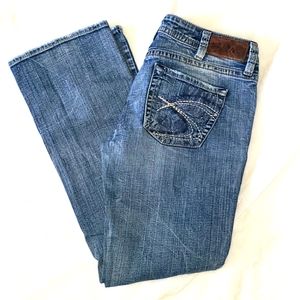 Silver "Lola" jeans. EUC! Bootcut/curvy fit